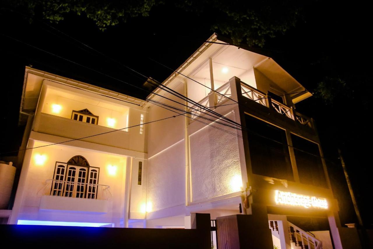 Hotel Anchorage Mirissa Esterno foto